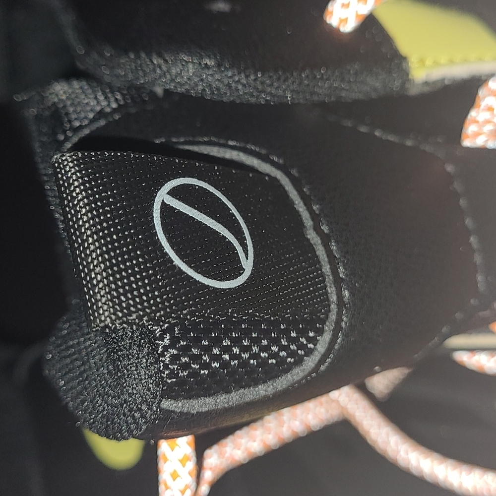 New "hot" Javi "Logic" sneakers with light sensitive laces sizes 8.5,9 and 9.5 - Picture 4 of 11